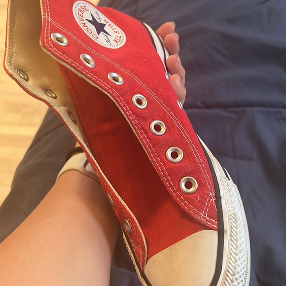Red Converse size women's seven - Picture 4 of 4